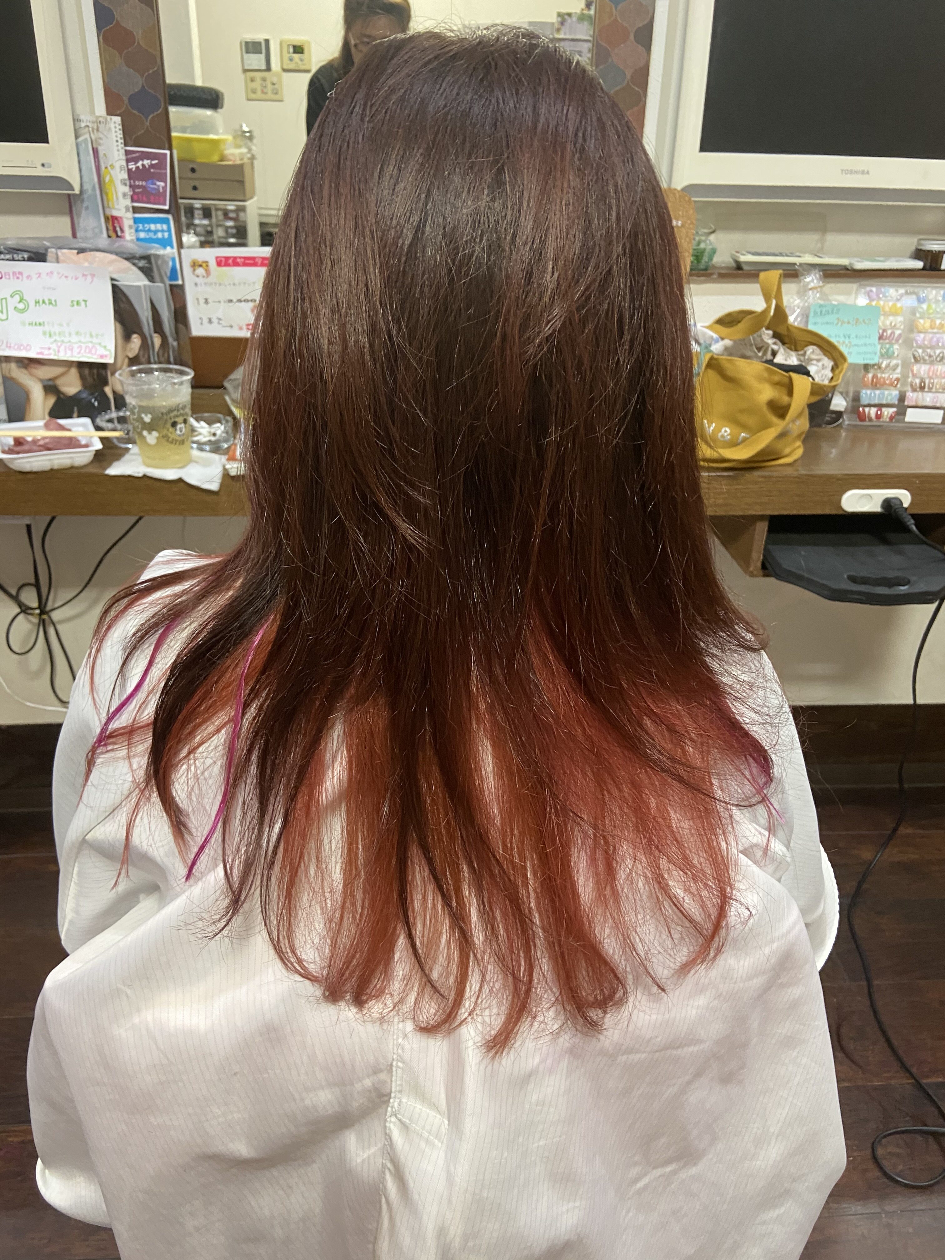 ロング　インナーカラー（レッド）